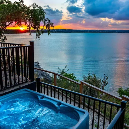 Happy Owl Lakehouse